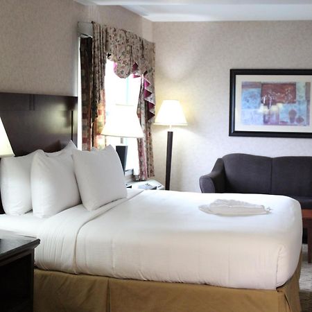 Prestige Aberdeen Lodge แคมลูปส์ ภายนอก รูปภาพ