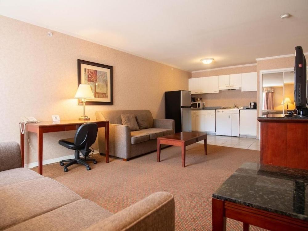 Prestige Aberdeen Lodge แคมลูปส์ ภายนอก รูปภาพ