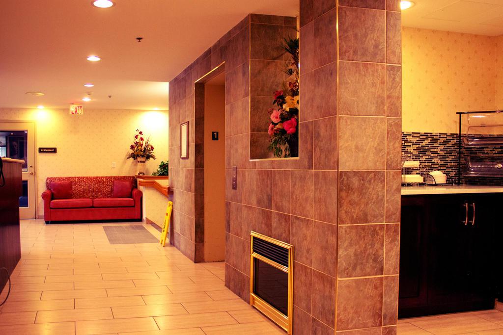 Prestige Aberdeen Lodge แคมลูปส์ ภายนอก รูปภาพ