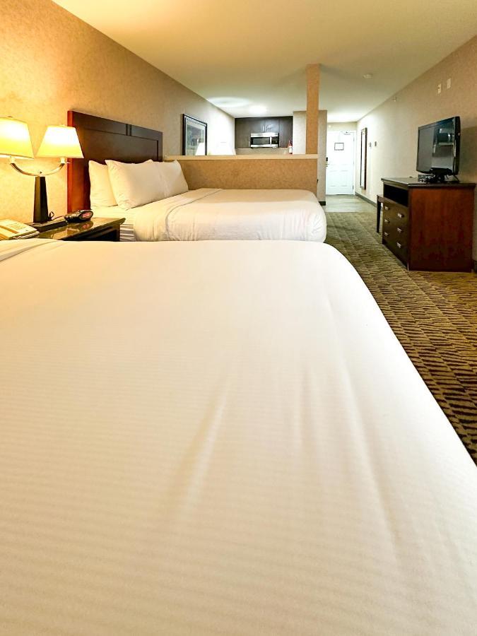 Prestige Aberdeen Lodge แคมลูปส์ ภายนอก รูปภาพ