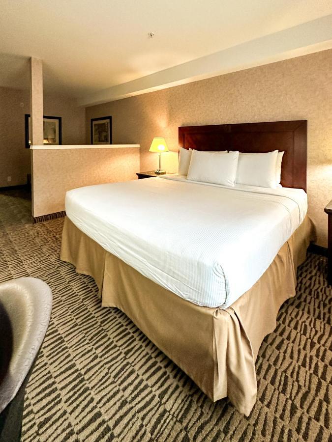 Prestige Aberdeen Lodge แคมลูปส์ ภายนอก รูปภาพ