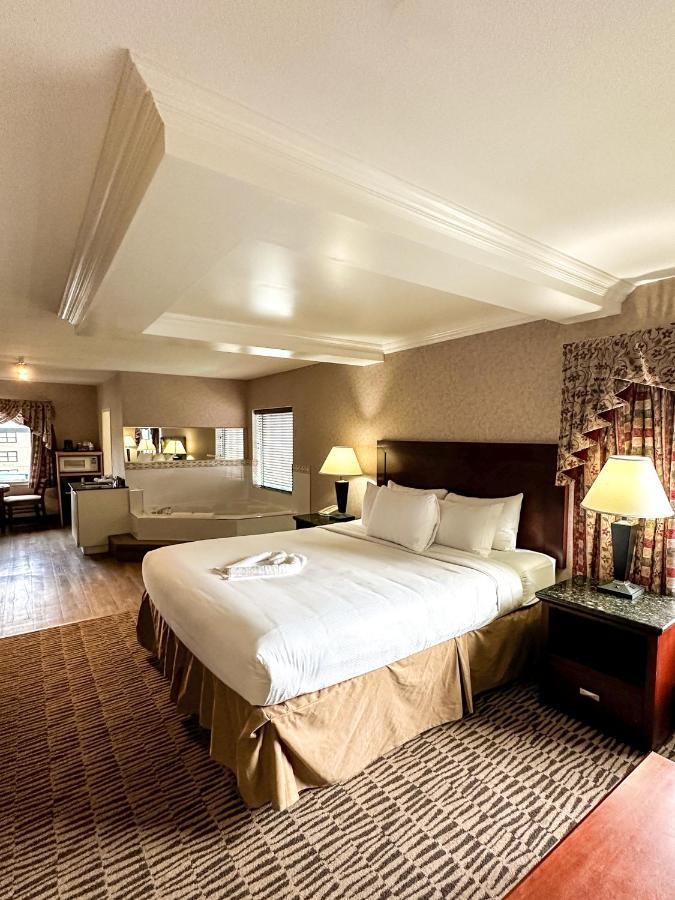 Prestige Aberdeen Lodge แคมลูปส์ ภายนอก รูปภาพ