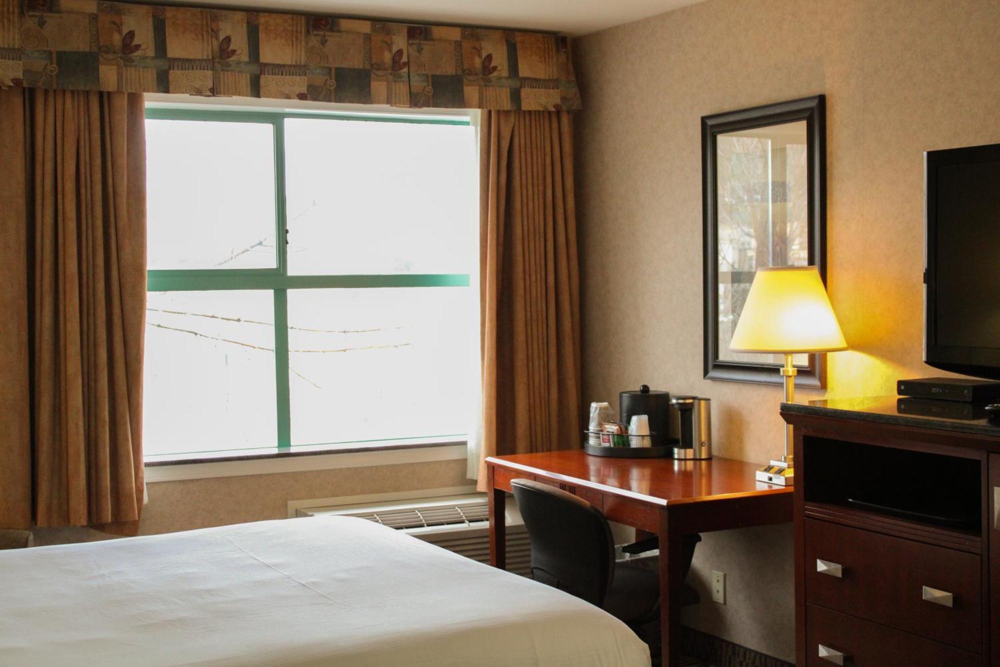 Prestige Aberdeen Lodge แคมลูปส์ ภายนอก รูปภาพ